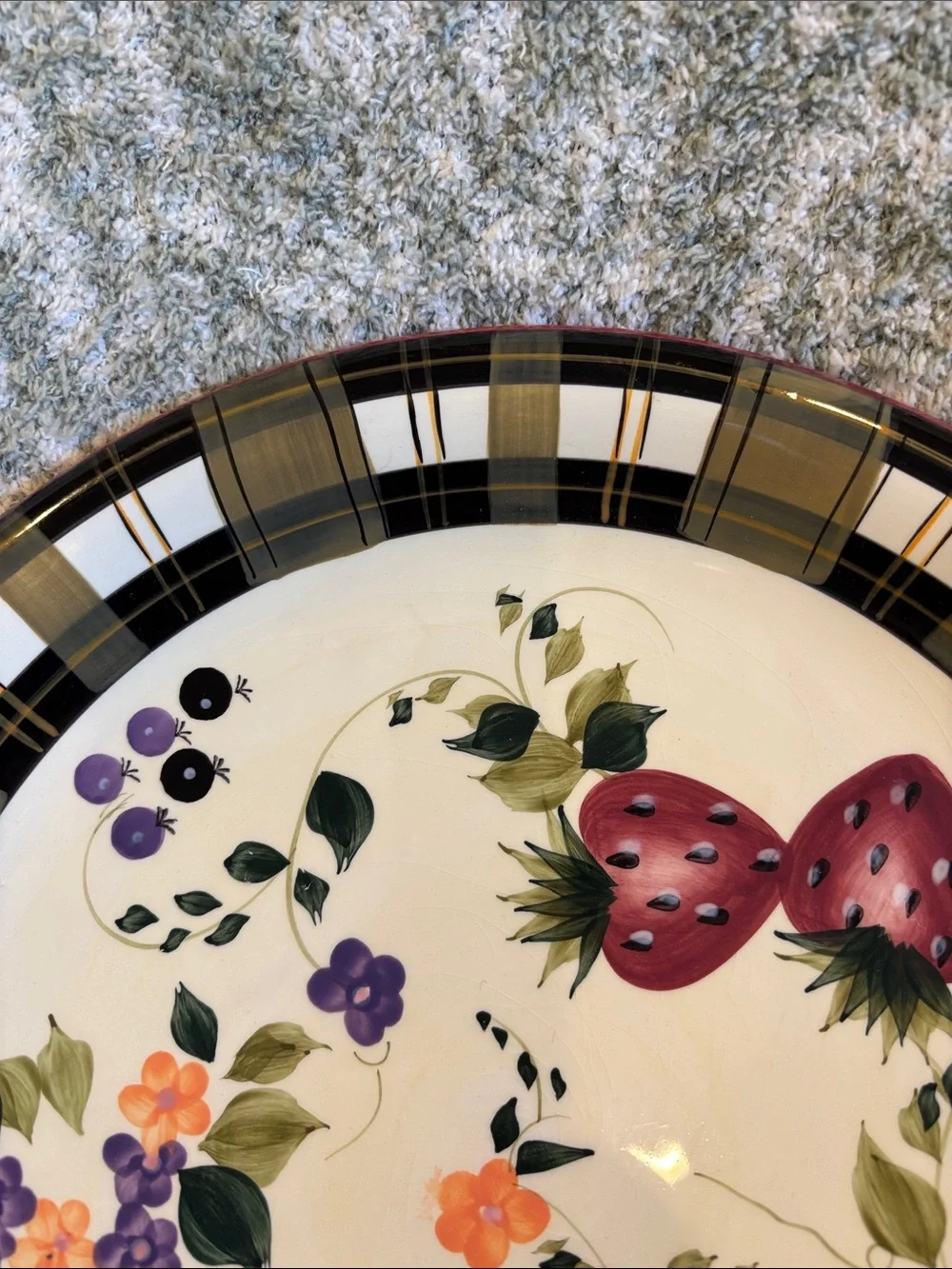Strawberry Plaid Floral Serve Plate by Oneida NWT 12”x12”x1.50”